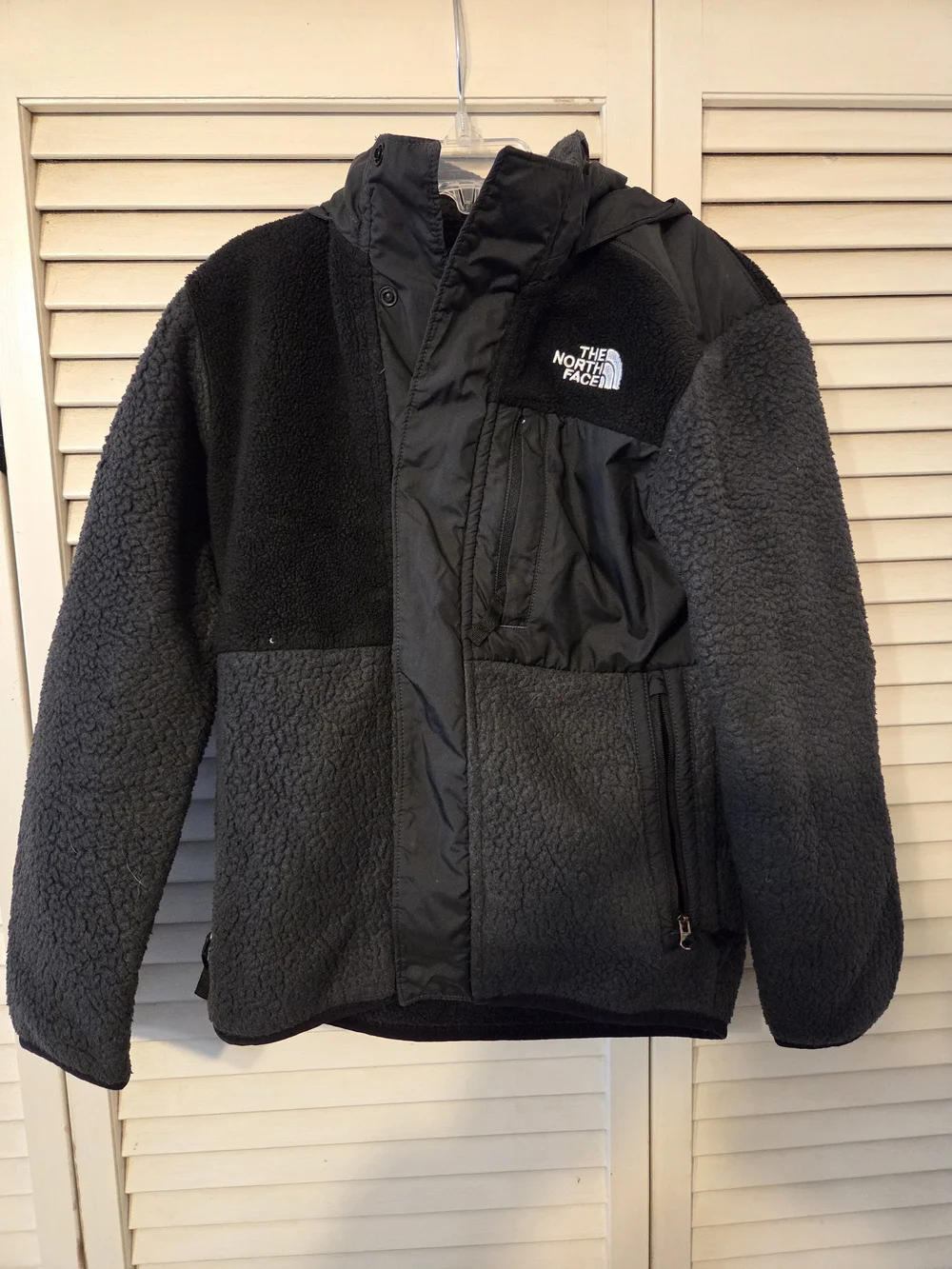The North Face Kids' Black Fleece Jacket